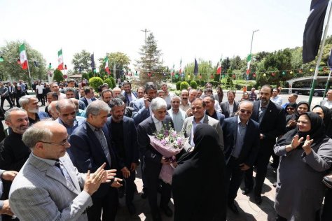 خوش استقبال و خوش بدرقه همچون کیومرث هاشمی